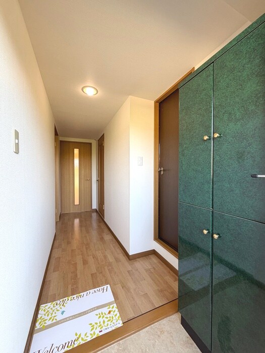 物件内観写真18　(廊下)