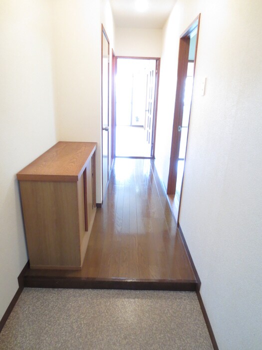 物件内観写真7　(玄関)
