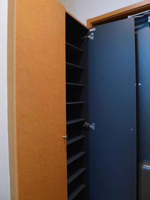 物件内観写真5　(収納)