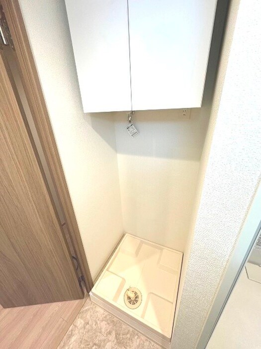 物件内観写真16　(洗濯機置場)