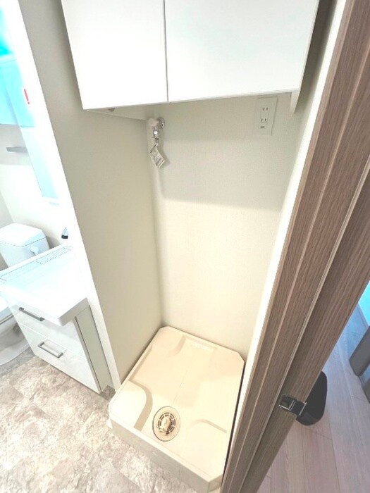 物件内観写真16　(洗濯機置場)