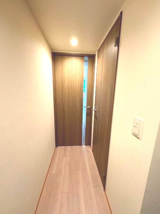 物件内観写真16　(廊下)