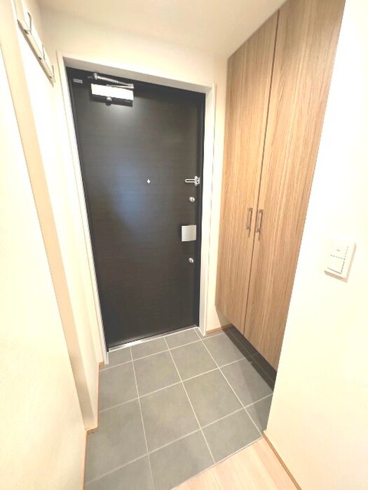 物件内観写真17　(玄関)