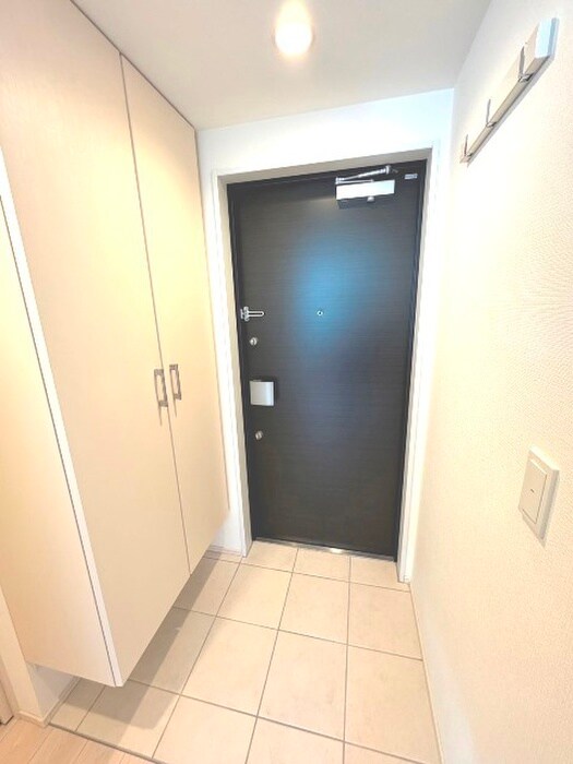 物件内観写真17　(玄関)