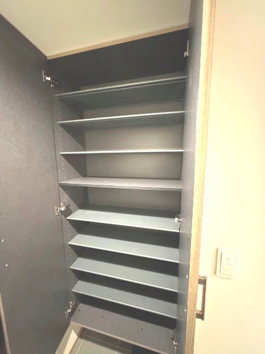 物件内観写真18　(靴箱)