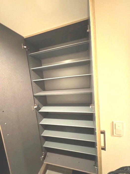 物件内観写真18　(靴箱)