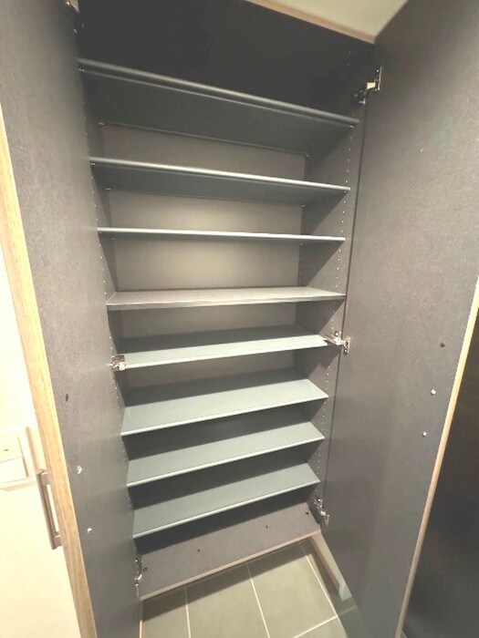 物件内観写真18　(靴箱)