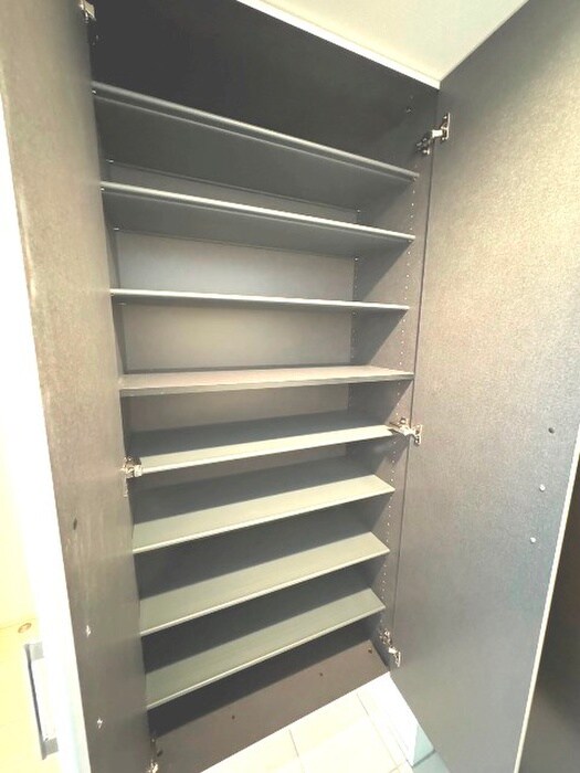 物件内観写真18　(靴箱)