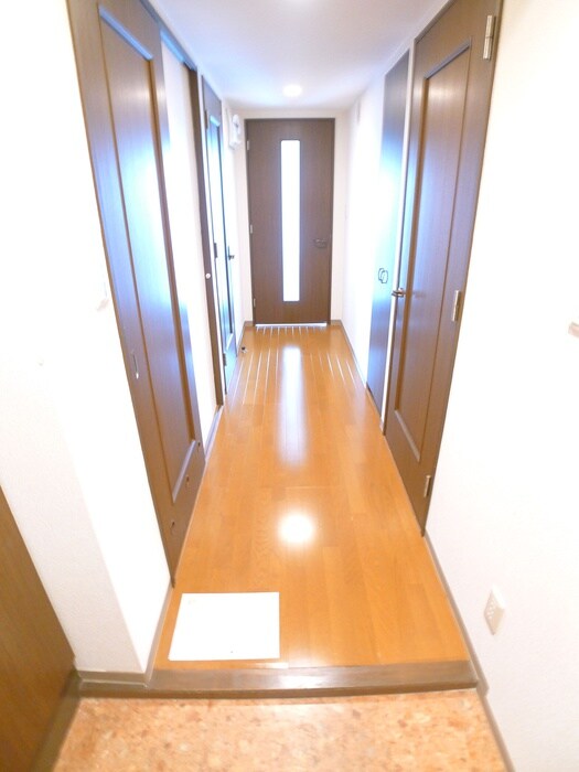 物件内観写真20　(玄関)