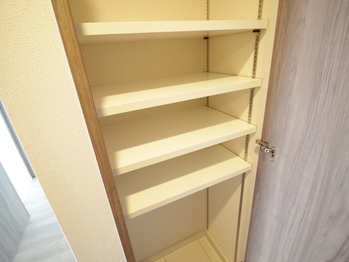 物件内観写真18　(靴箱)