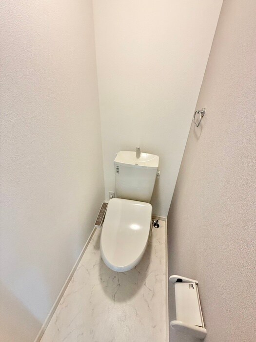 物件内観写真11　(トイレ)