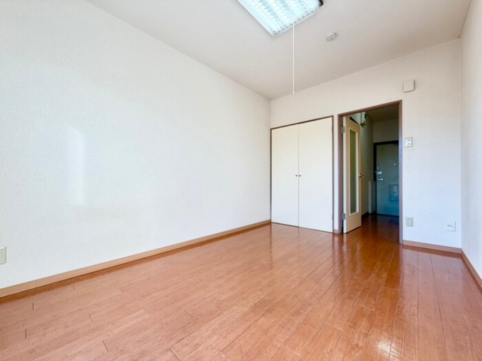 物件内観写真8　(居室)