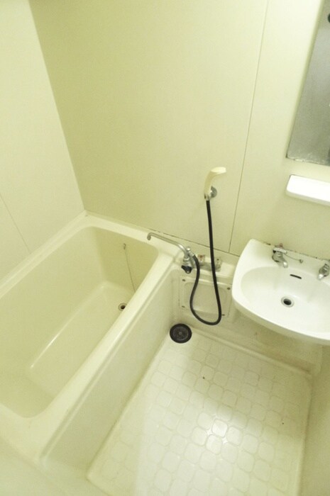 池田ビルのバス