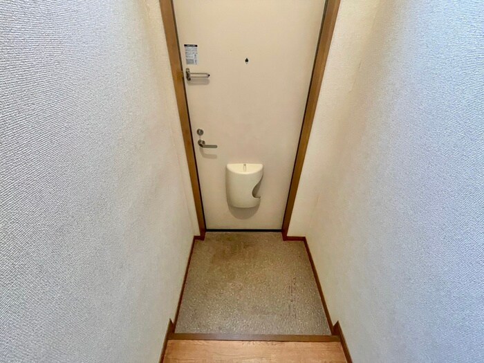 物件内観写真14　(玄関)