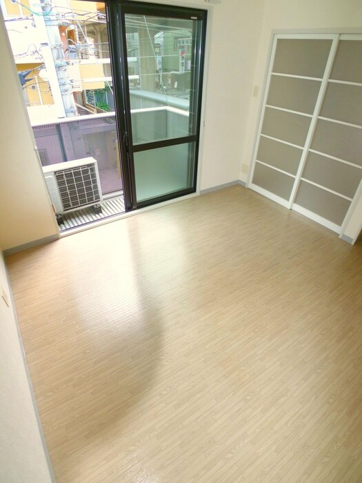 物件内観写真6　(居室)