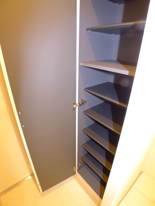 物件内観写真18　(靴箱)