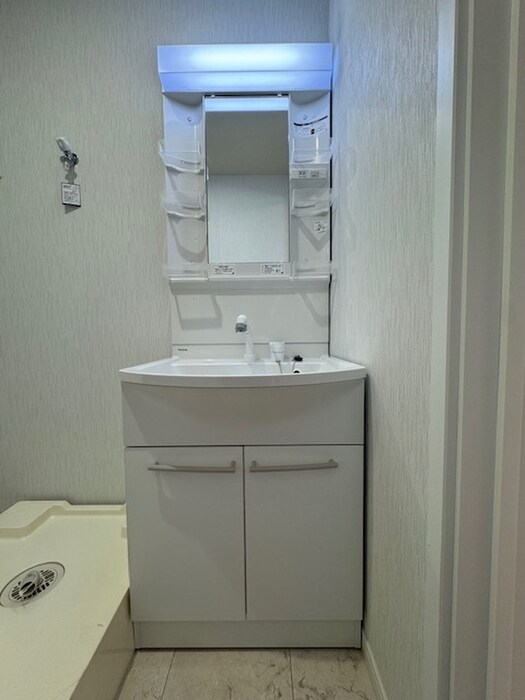 物件内観写真11　(洗面)