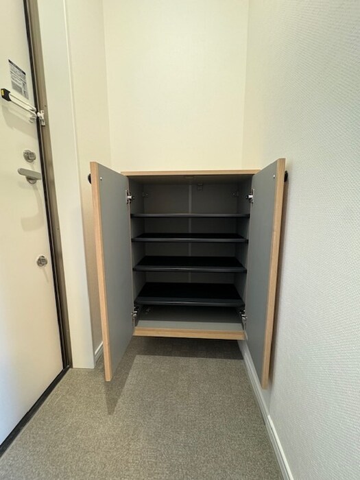 物件内観写真12　(靴箱)