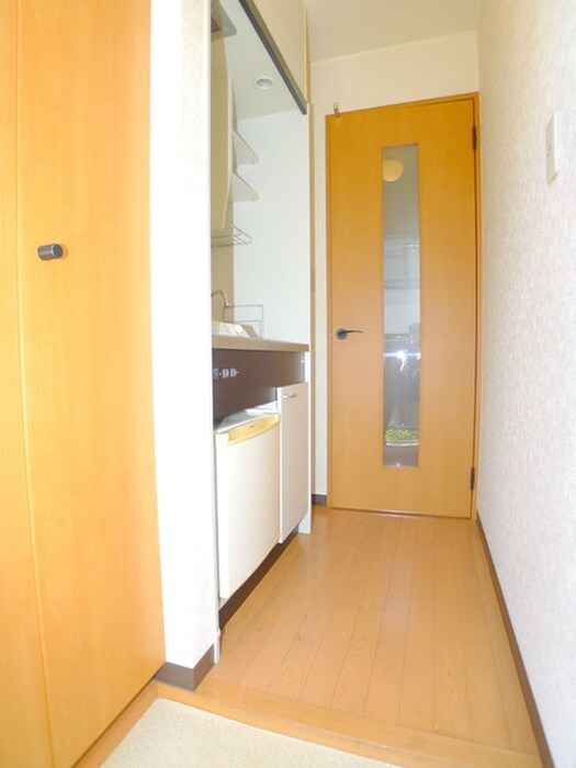 物件内観写真7　(玄関)