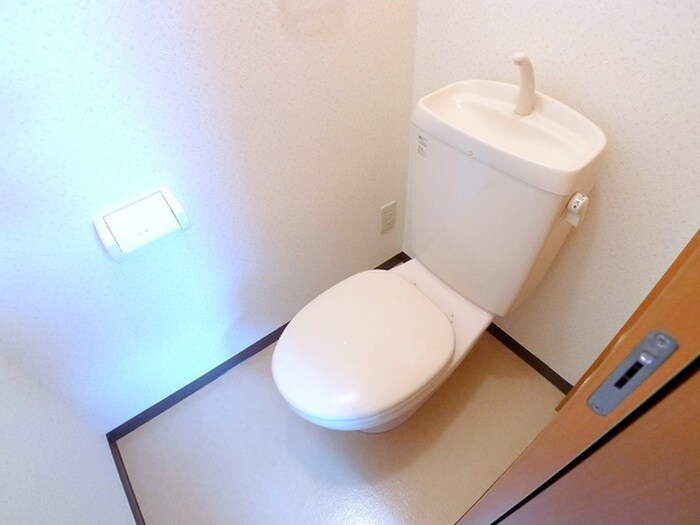 物件内観写真15　(トイレ)