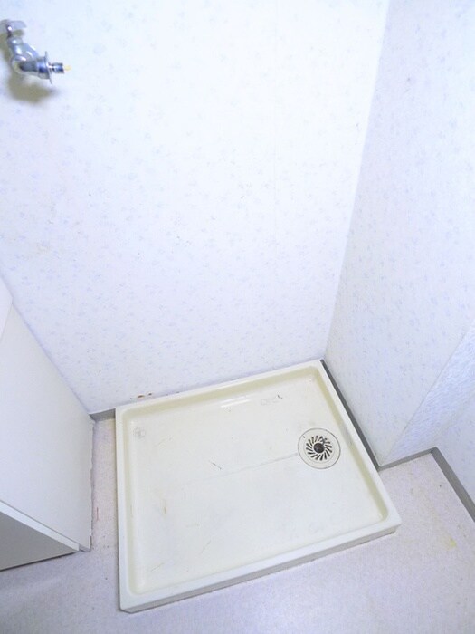 物件内観写真8　(洗濯機置場)