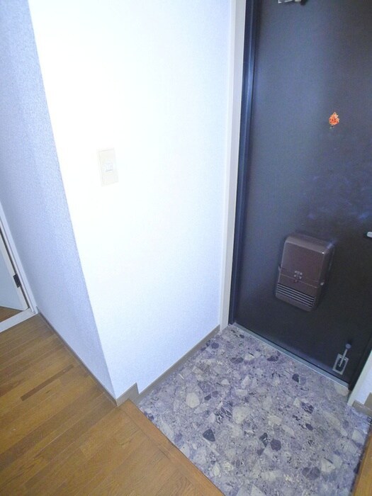 物件内観写真12　(玄関)