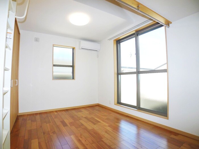 物件内観写真3　(居室)