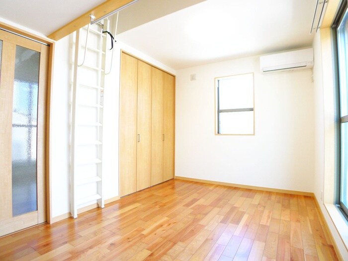 物件内観写真4　(居室)