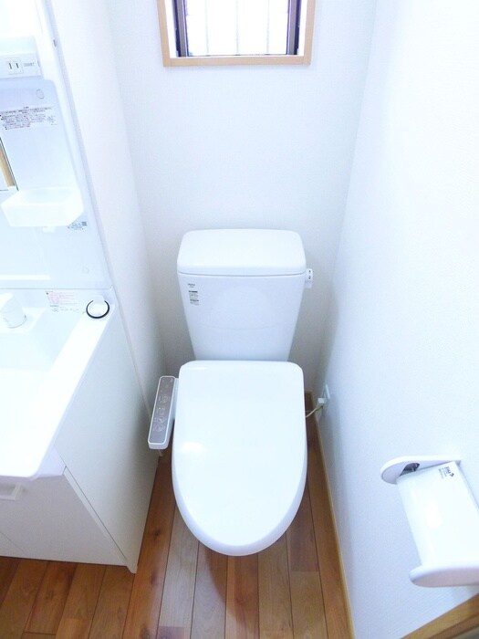 物件内観写真10　(トイレ)