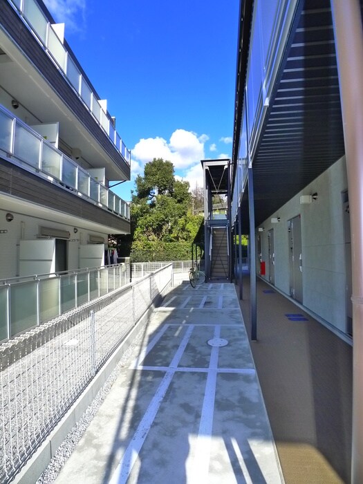 物件外観写真5　(駐輪場)