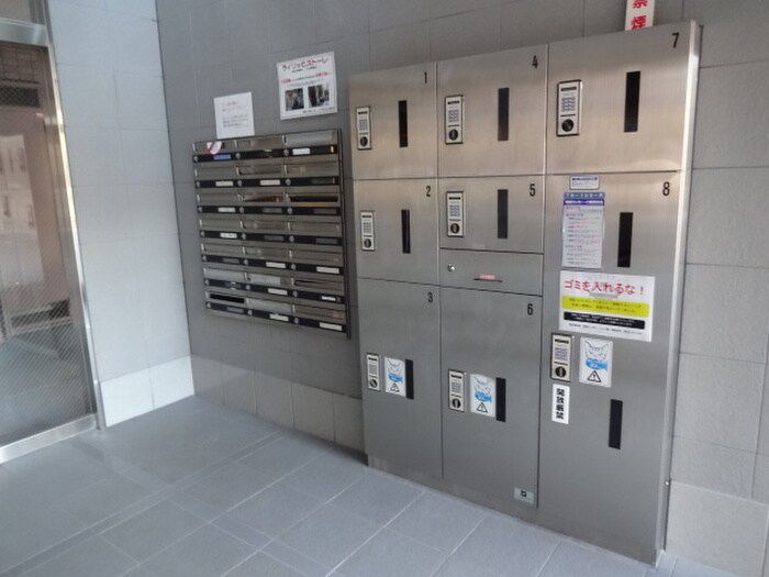 物件外観写真6　(建物設備)