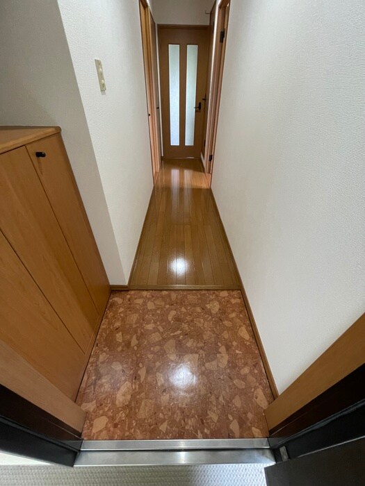 物件内観写真14　(玄関)