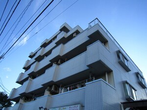 草間ビル２外観写真