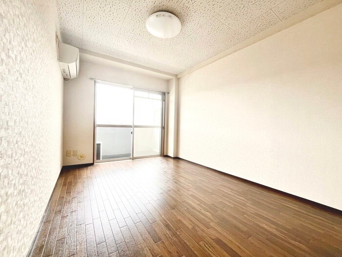 物件内観写真4　(居室)