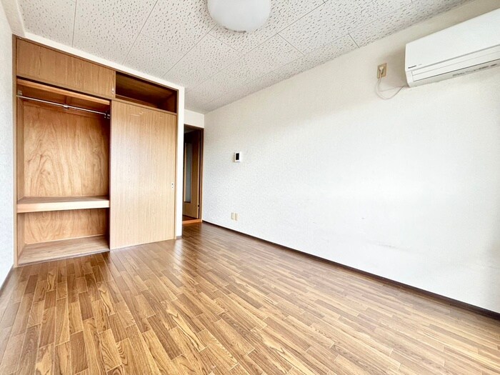 物件内観写真6　(居室)