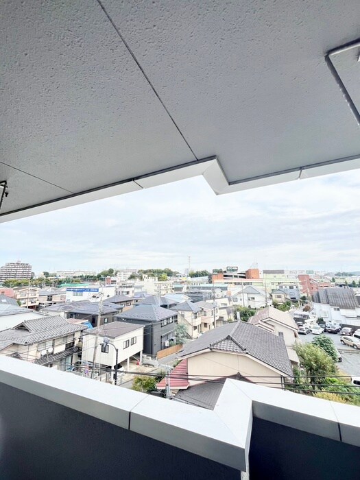 物件内観写真15　(室内からの展望)