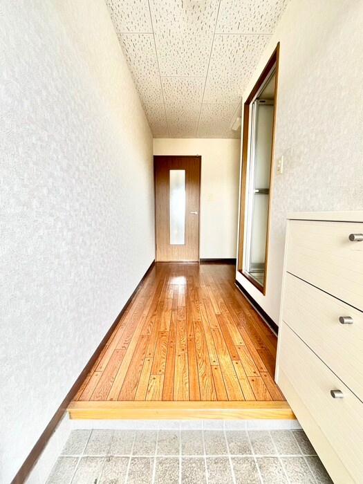 物件内観写真17　(廊下)