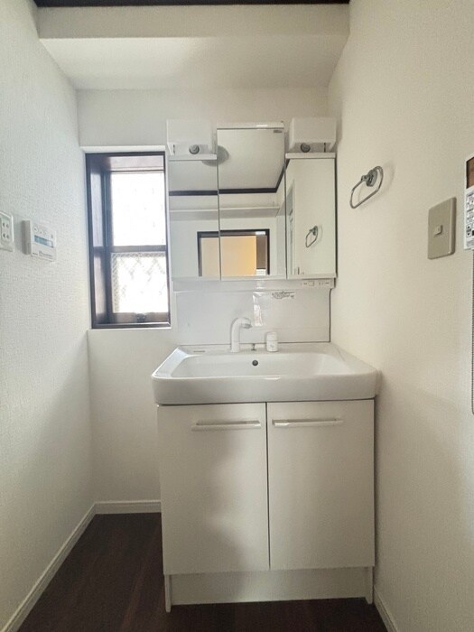 物件内観写真13　(洗面)