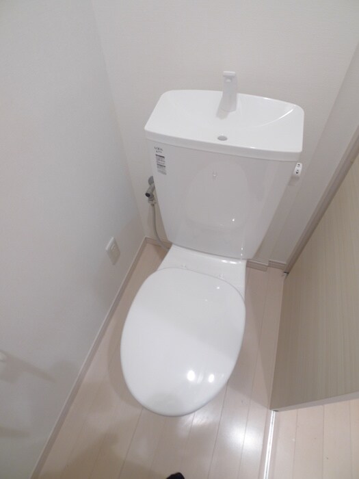 物件内観写真5　(トイレ)