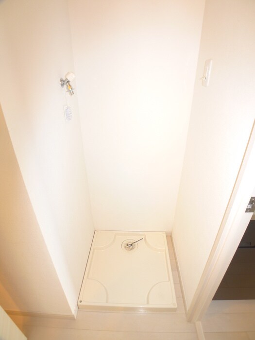 物件内観写真14　(洗濯機置場)