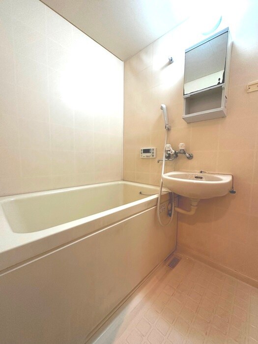 物件内観写真13　(バス／シャワールーム等)