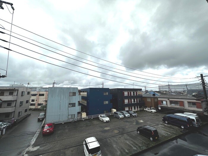 物件内観写真22　(室内からの展望)