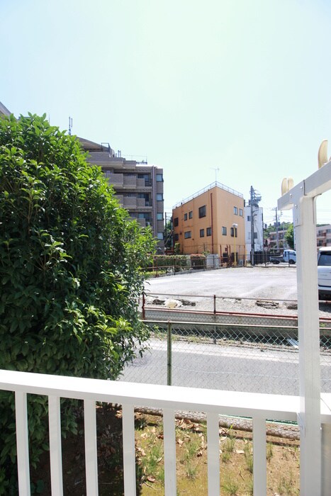 物件内観写真15　(室内からの展望)