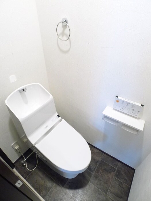 物件内観写真16　(トイレ)