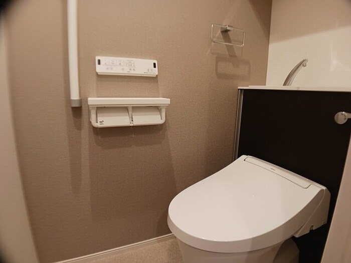 物件内観写真10　(トイレ)