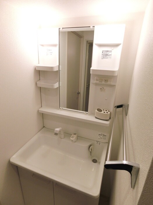 物件内観写真9　(洗面)