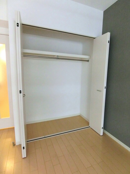 物件内観写真12　(収納)