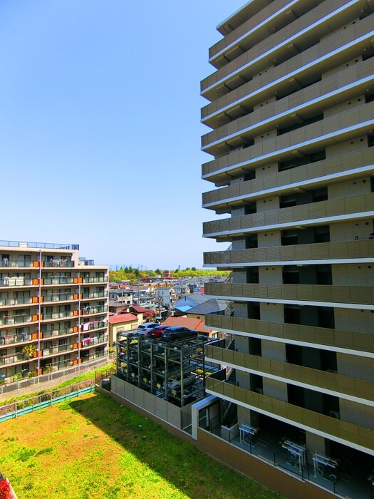 物件内観写真18　(室内からの展望)