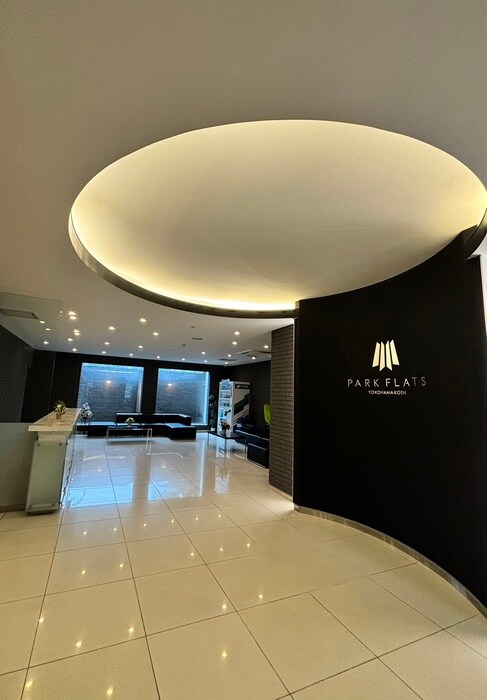 物件外観写真4　(エントランス部分)