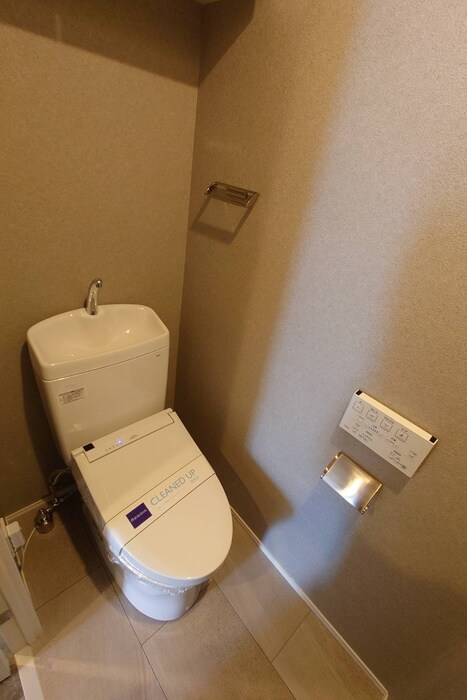 物件内観写真15　(トイレ)